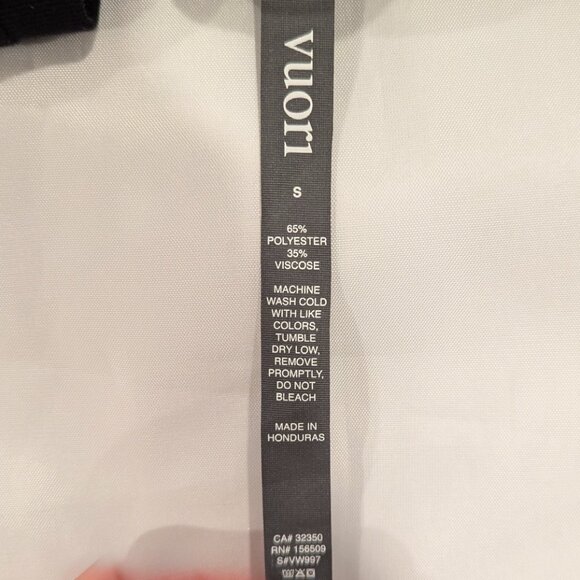 EUC Vuori "The Shine" Tee T-Shirt Short Sleeve Cropped Logo - Picture 4 of 10